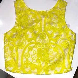 Yellow Reece laced cropped top 😍